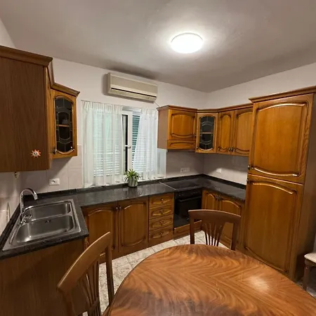 Emiri Center Apartment Tirana
